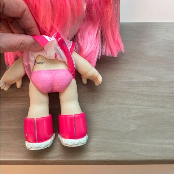 Kindi Kids 10" Doll Donatina Pink Hair Donut Dress Apron Pink Removeable Shoes - Picture 5 of 6